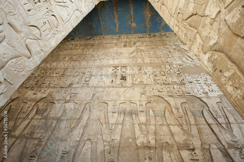 Hieroglypic carvings on an egyptian temple