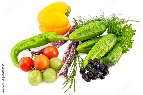 Fototapeta Naklejka Na Ścianę i Meble -  Vegetables on a white background