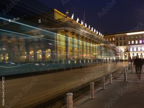 Tramway devant le Grand Théatre de Bordeaux