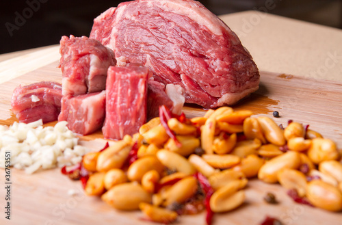 Beef garlic and spicy peanut prep photo