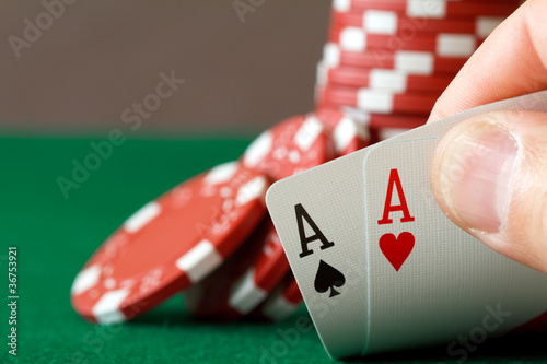 Canvas Print two aces on hand