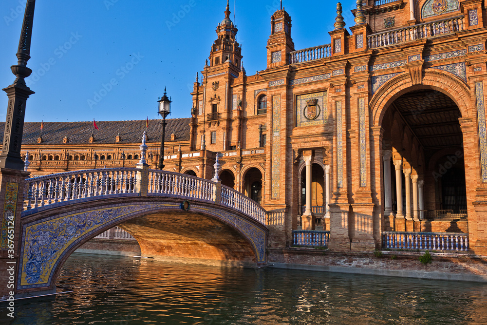 Fototapeta premium Bridge in Plaza de Espana, Seville