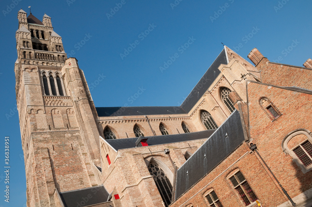 Notr Dame church at Brugge - Belgium Notr Dame church at Brugge - Belgium