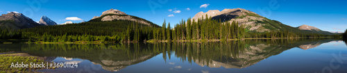 Scenic Mountain Lake © BGSmith