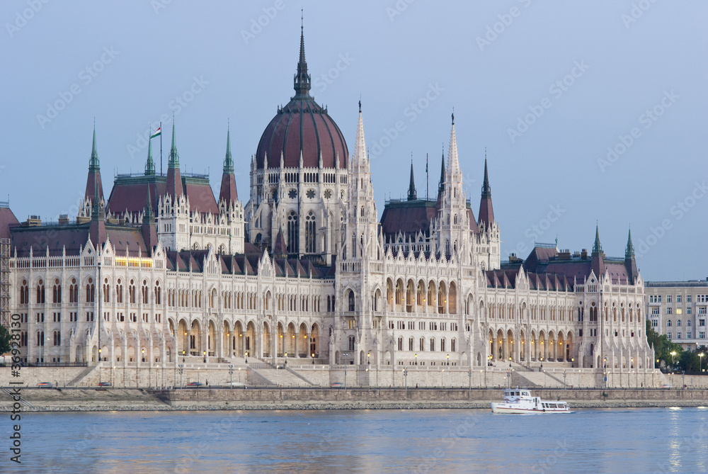 Fototapeta premium Hungarian parliament at night, Budapest