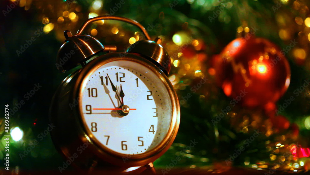 alarm clock at three minutes remaining before New Years
