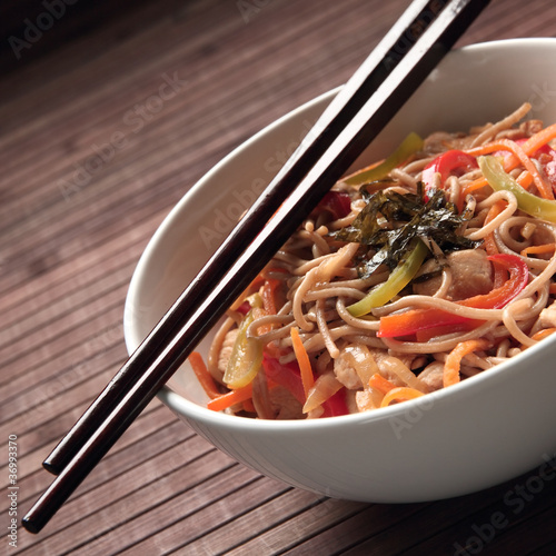 Buckwheat noodles with chicken