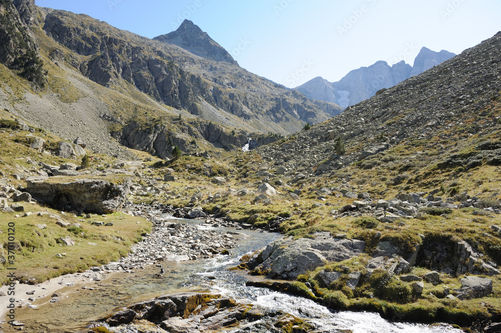 Pyrénées, en direction du Vignemale 2 Pyrénées, en direction du Vignemale 2