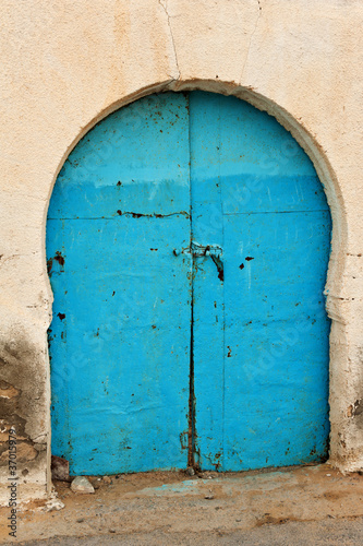 Blue door © Fyle