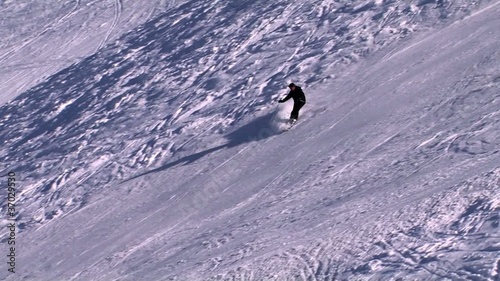 man skiing photo