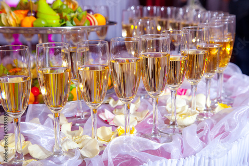 glasses of champagne