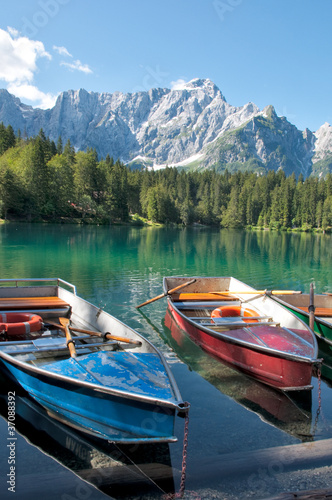 Italia - Udine - Lago di Fusine e monte Mangart with row boats