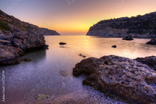 Wschód słońca w Grecji. Fotografia HDR Anthony Quinn Bay.