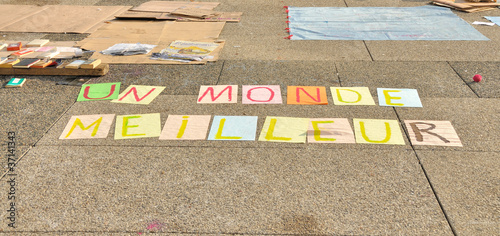 Message des Indignés de Paris photo