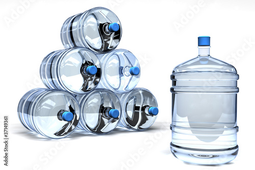 garrafas de agua embotellada