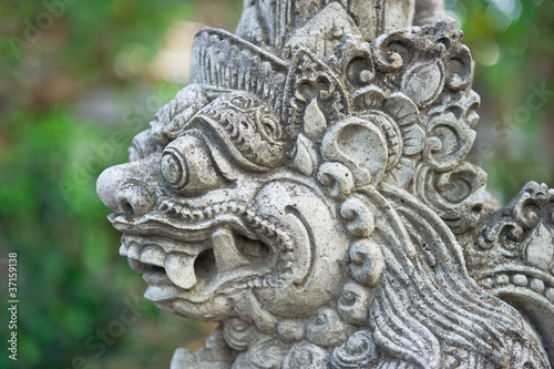 traditional balinese statue