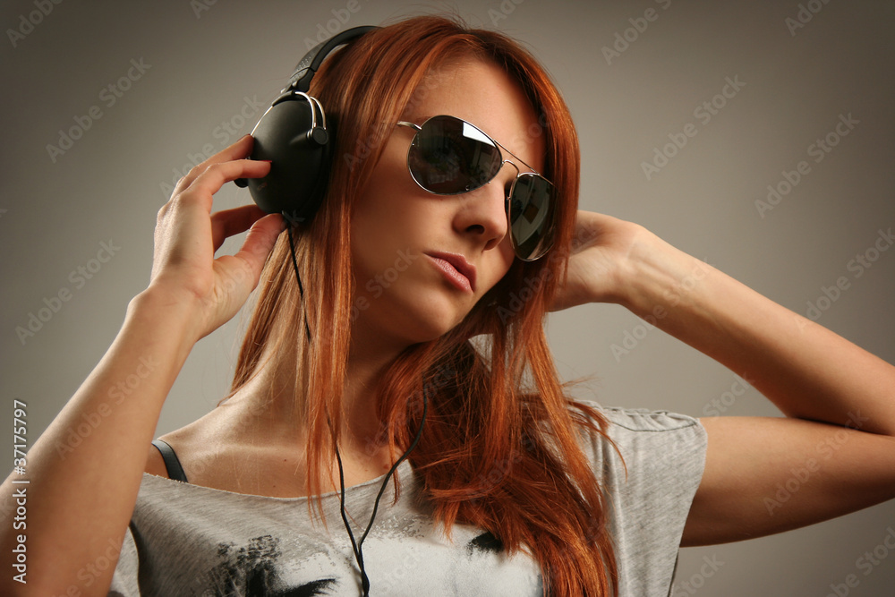 dj girl dj girl