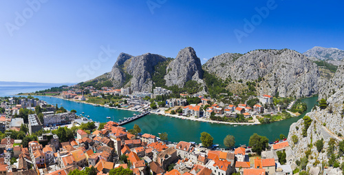 Fototapeta Naklejka Na Ścianę i Meble -  Panorama of town Omis in Croatia