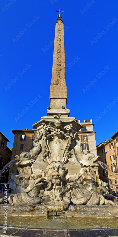 Roma, fontana del Pantheon