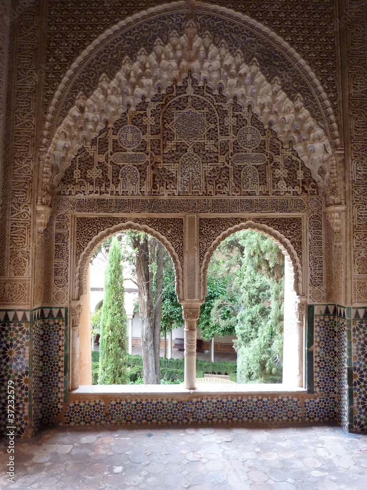 dettagli di architettura nell'Alhambra di Granada, Spagna