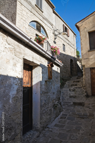 Fototapeta Naklejka Na Ścianę i Meble -  Alleyway. Castelmezzano. Basilicata. Italy.