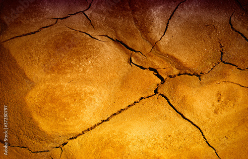 cracked earth photo