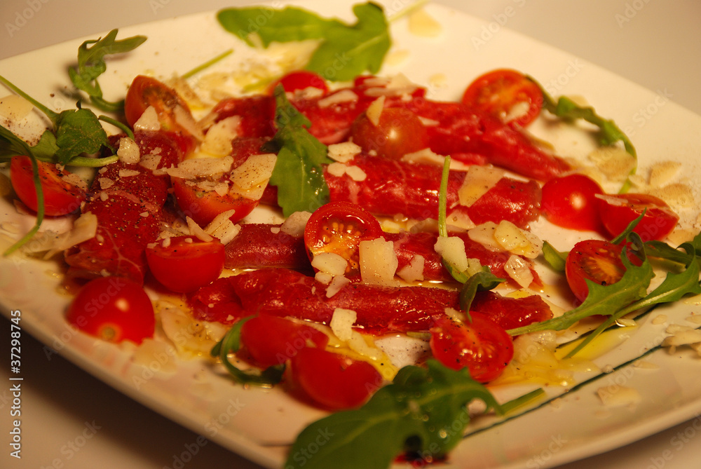 CARPACCIO CON QUESO PARMESANO CARPACCIO CON QUESO PARMESANO