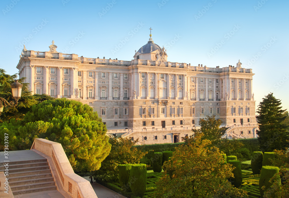 Fototapeta premium Madrid Palacio de Oriente monument