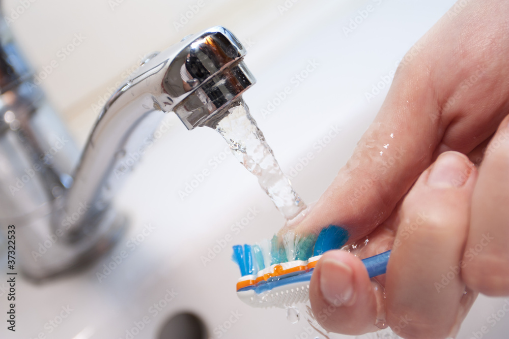 Tooth-brush washing Tooth-brush washing