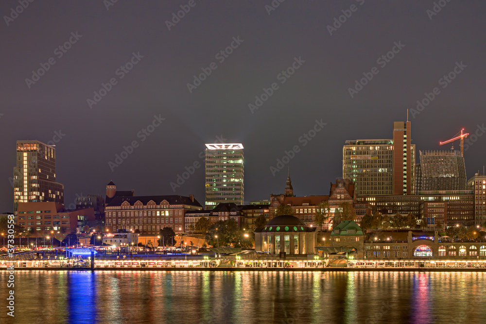 Hamburg bei Nacht