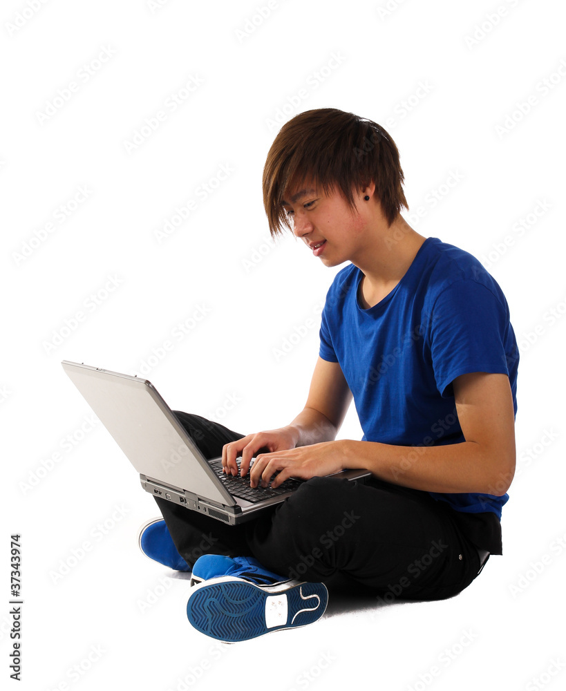 19.11.11 Laptop teenager ernst 19.11.11 Laptop teenager ernst