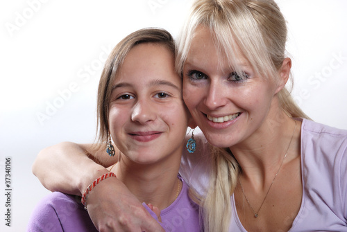 Fotografija Complicity between mother and daughter