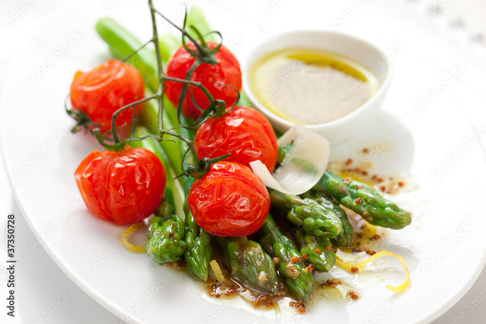 green asparagus with roasted tomatoes