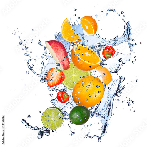 Fototapeta Naklejka Na Ścianę i Meble -  Fresh fruit in water splash