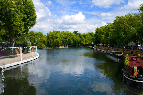 Canal © Geoff Pickering