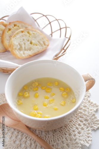 Corn soup and bread