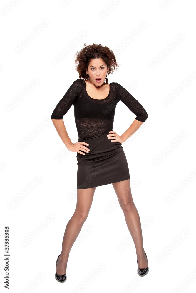 Fototapeta premium Frau im kleinen schwarzen