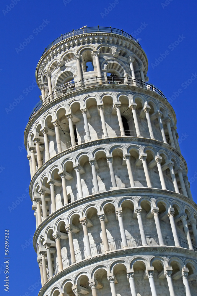 Leaning Tower of Pisa with the blue sky