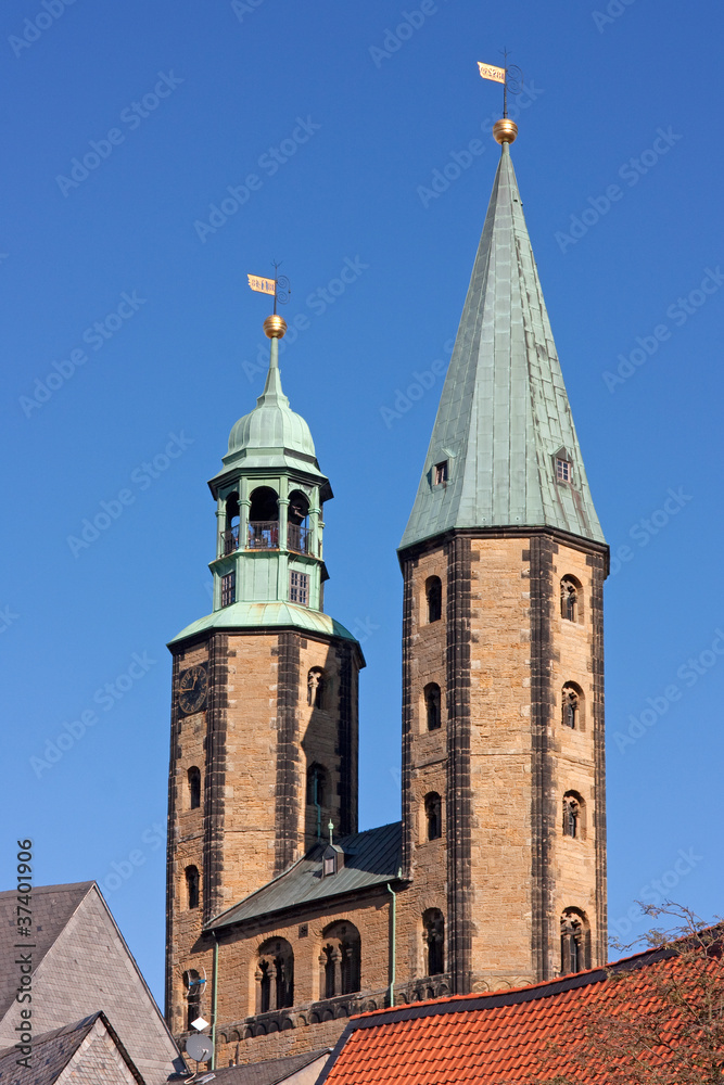 Türme der Marktkirche in der Altstadt von Goslar, Niedersachen