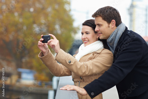 Touristen fotografieren mit Smartphone