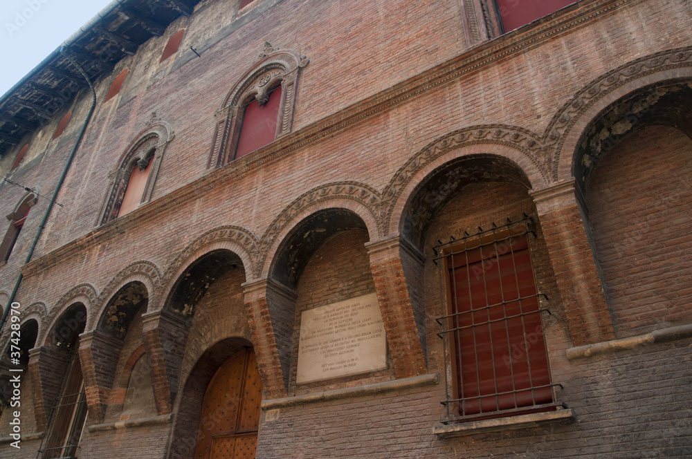 Obraz premium Medieval Building in Bologna Italy
