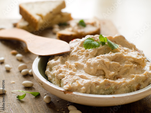 hummus