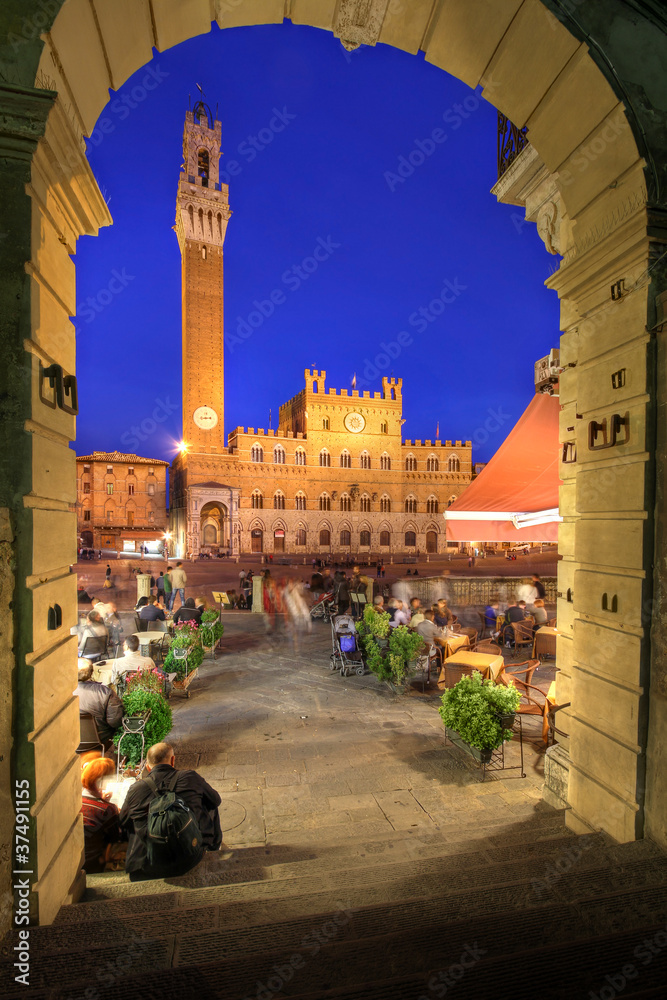 Piazza del Campo and Palazzo Publico, Siena, Italy - obrazy, fototapety, plakaty 