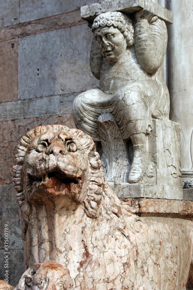 Lion of the Cathedral of Ferrara - Italy Lion of the Cathedral of Ferrara - Italy
