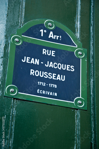 rue Jean Jacques Rousseau à Paris photo