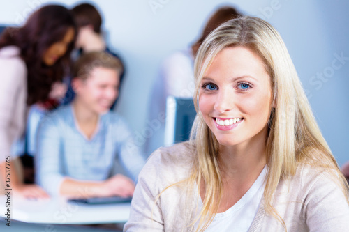 Obraz na plátně junge leute bei einem lehrgang