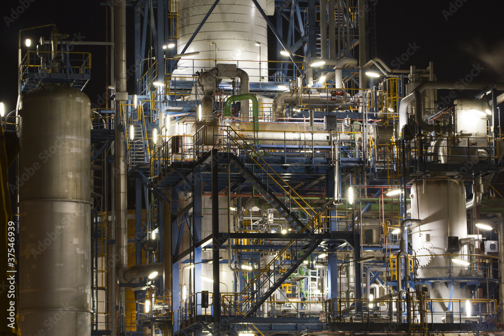 Oil-refinery plant