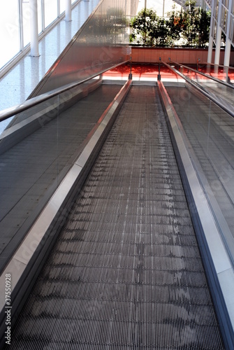 Fotografie modern passenger conveyors, inclined moving walk
