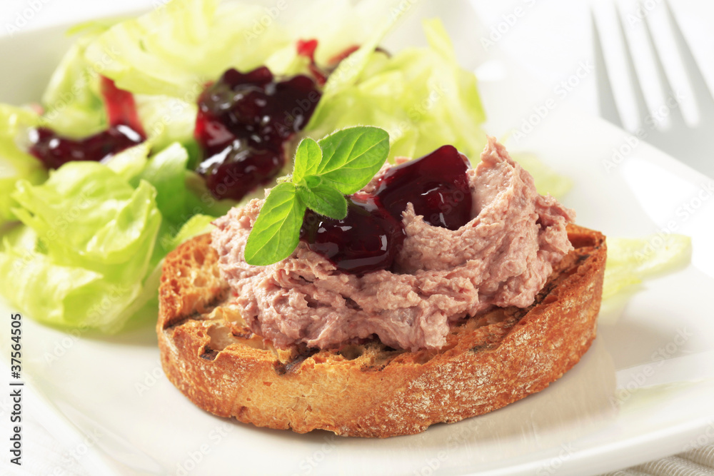 Toasted bread and pate Toasted bread and pate