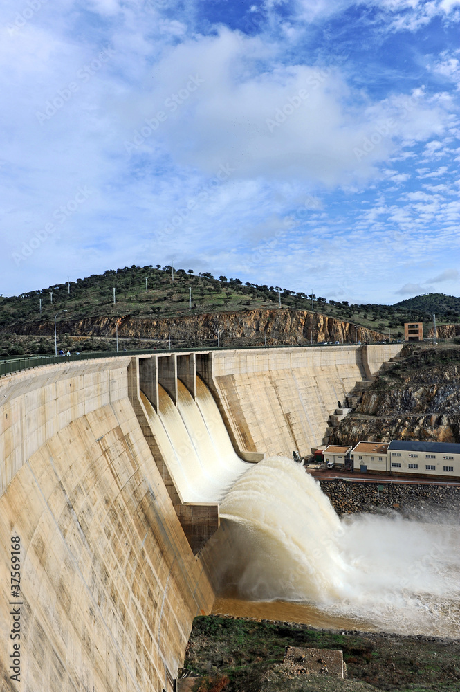 Embalse, pantano, salto de agua